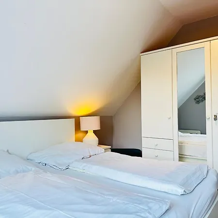 Διαμέρισμα Suennbloeoem Böhl